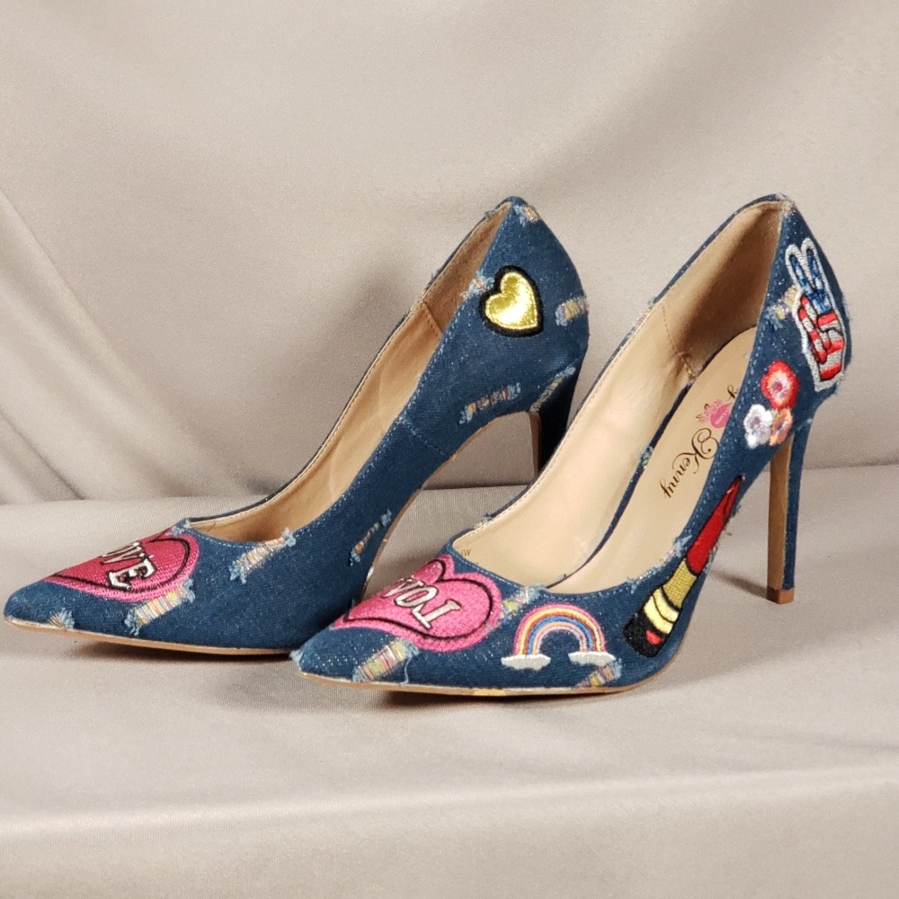 Penny loves Kenny America pumps new